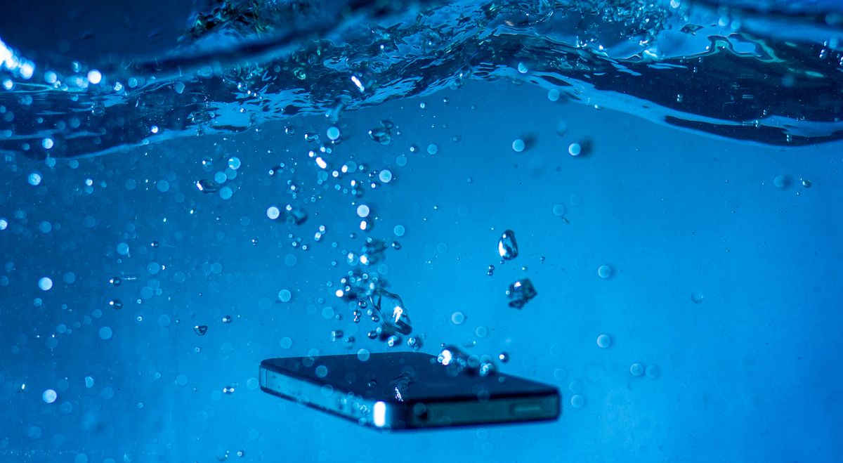 Fuga de agua en el techo o cielo raso: cómo identificar el origen real